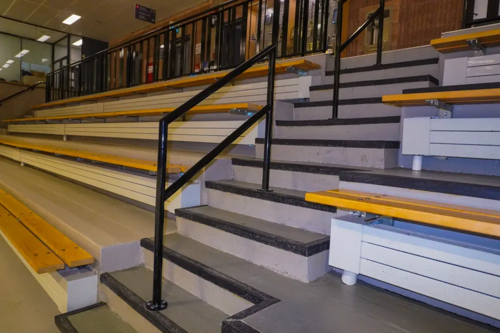 Metal railings — photo 2